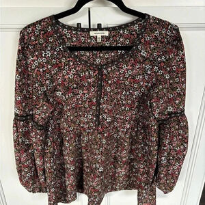 Max Studio floral, boho top